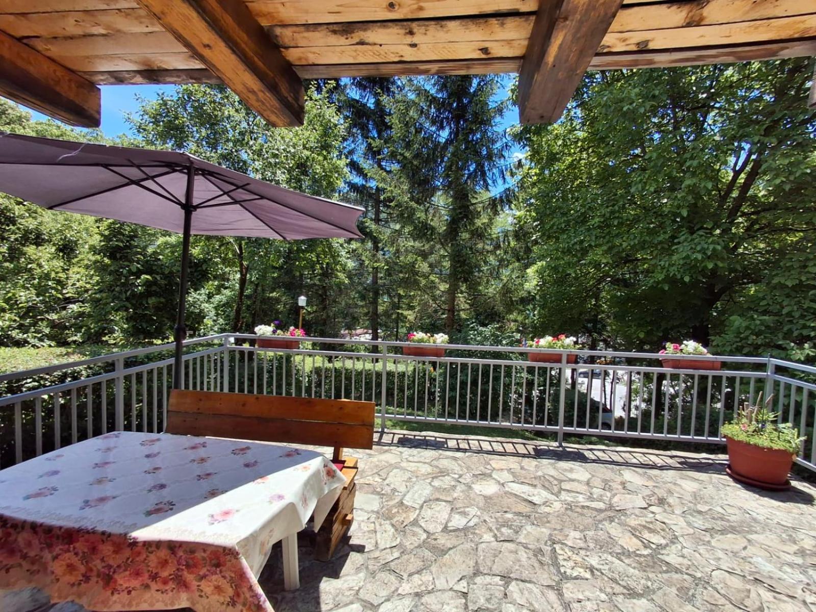 Apartman Relax In Nature ヤイツェ エクステリア 写真