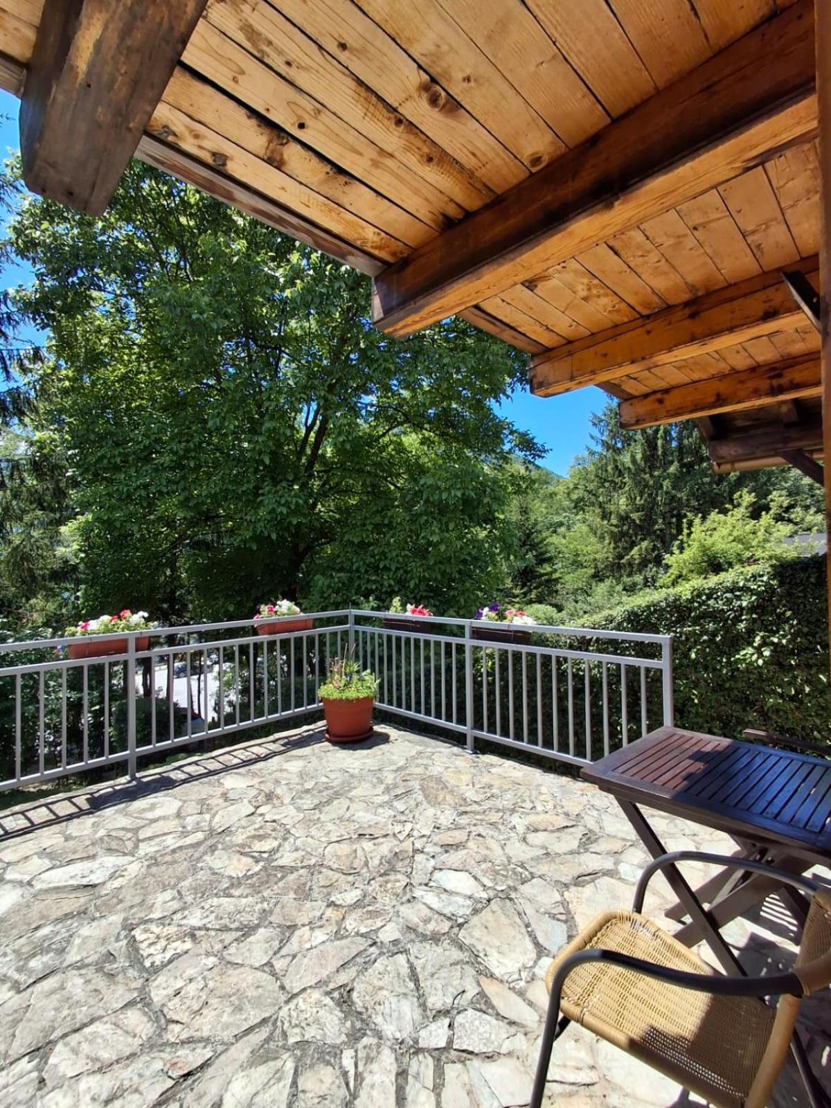 Apartman Relax In Nature ヤイツェ エクステリア 写真